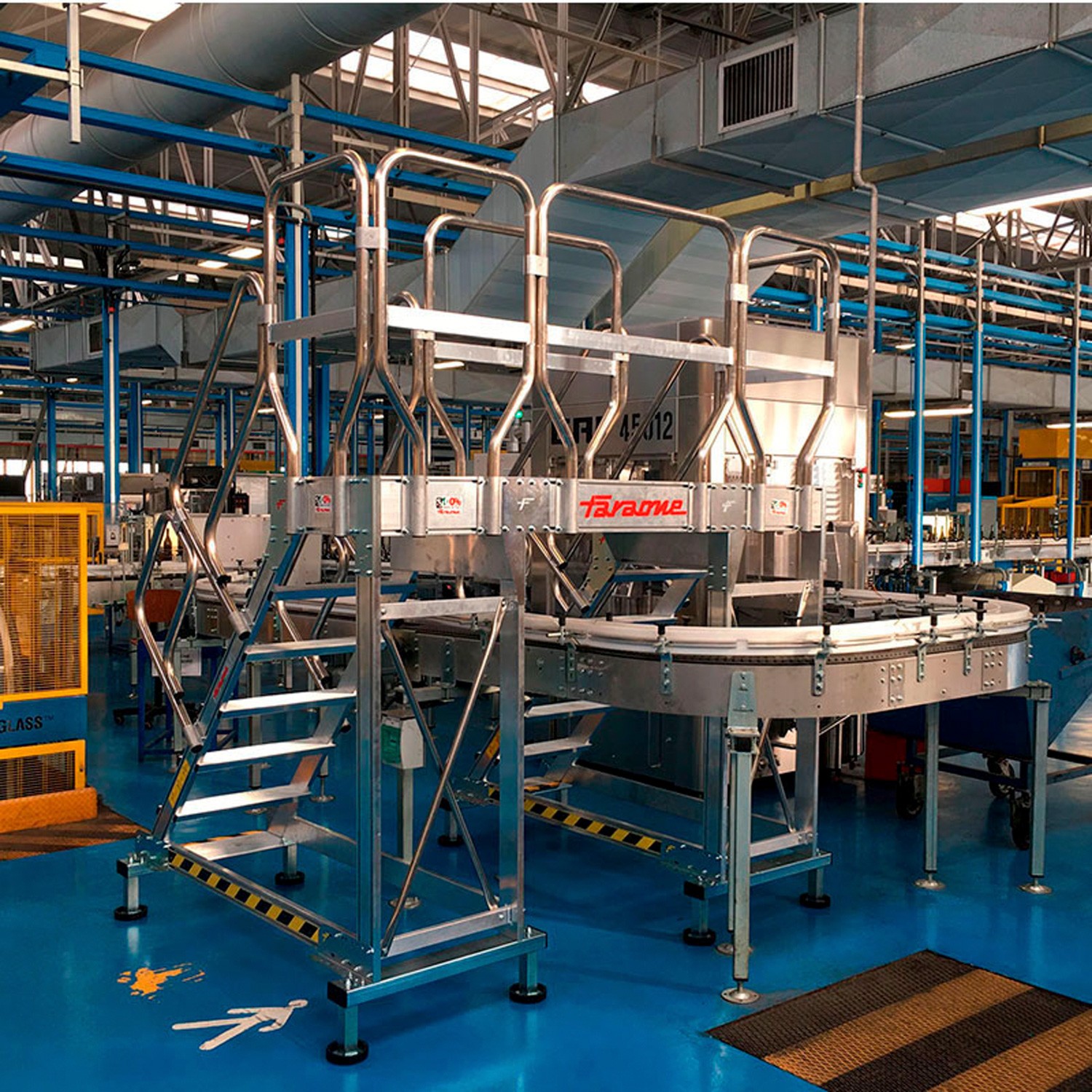 EM1104 | Passadiço para atravessar