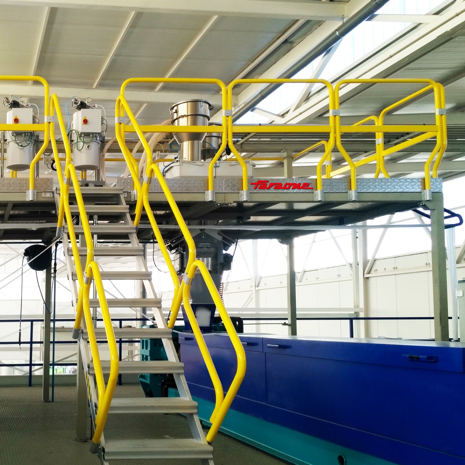 EM1312 | Gradil perimetral