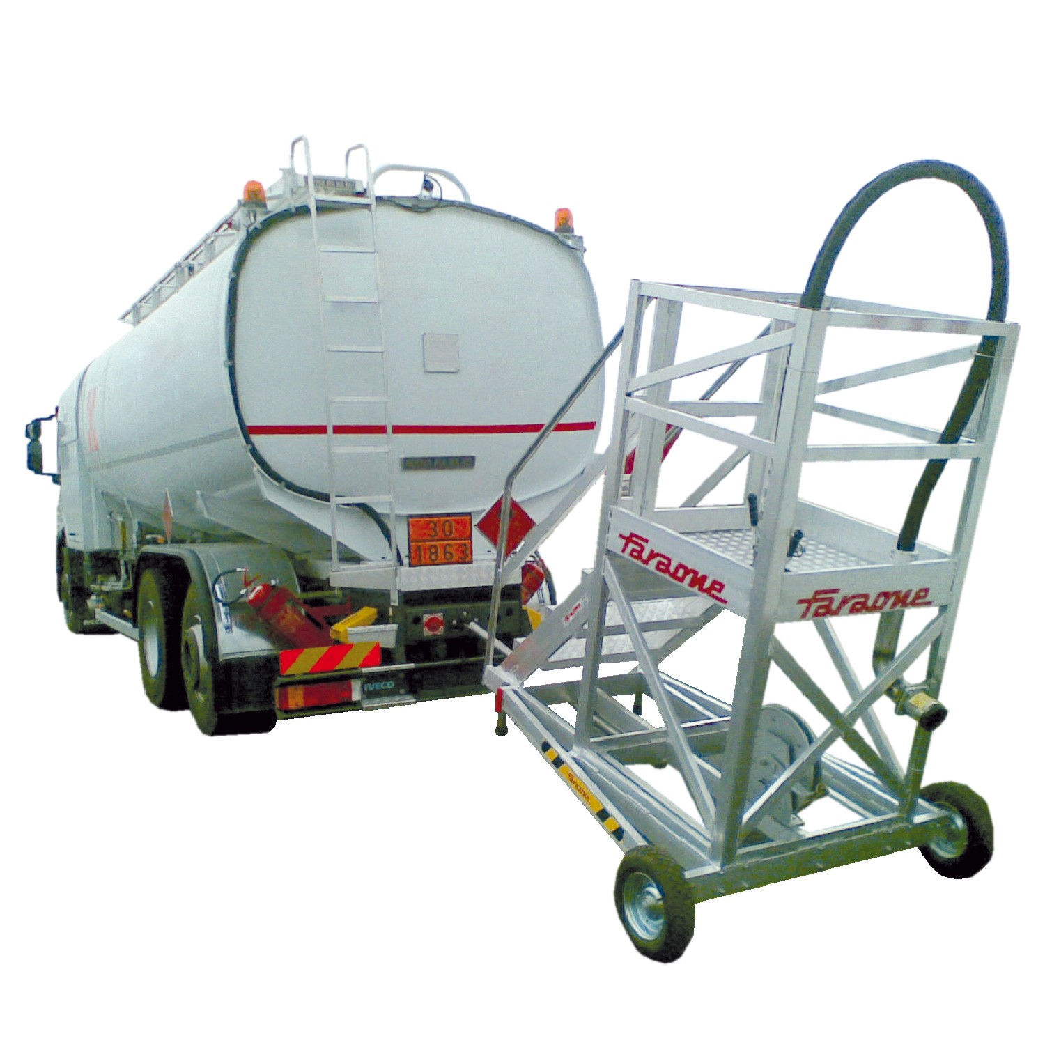 EM408 | Escada especial para reabastecimento de aeronaves